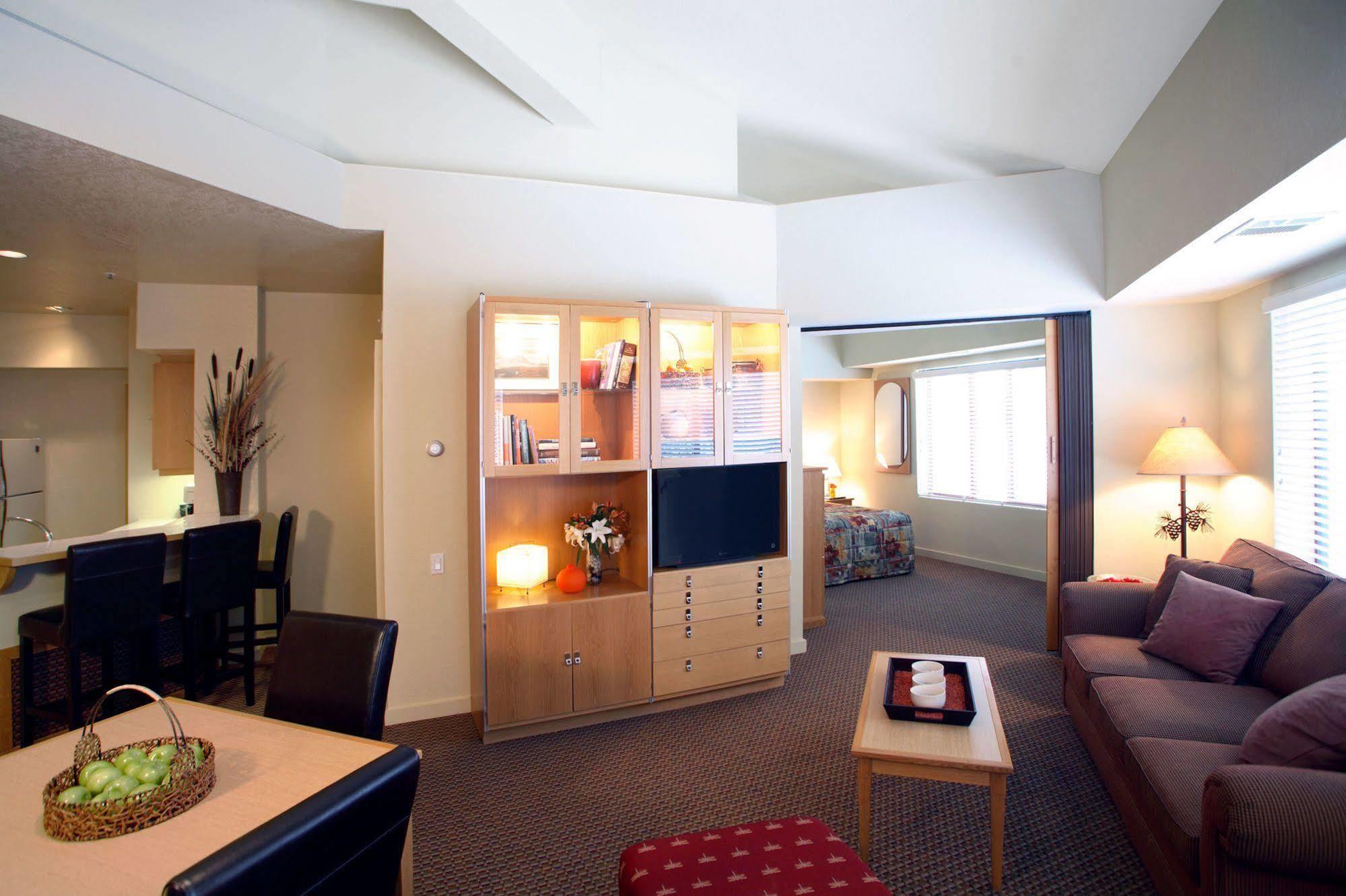 Palisades Tahoe Lodge Olympic Valley  Room photo